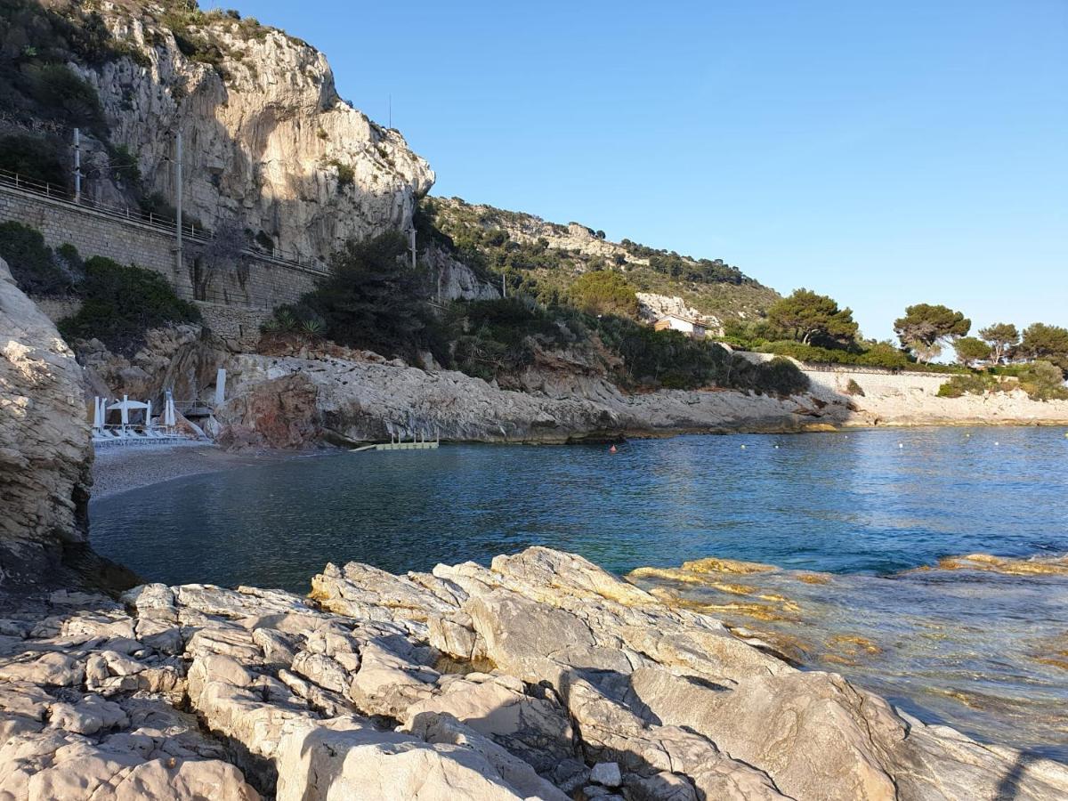 A Un Passo Dal Mare Balzi Rossi Apartment Ventimiglia Bagian luar foto